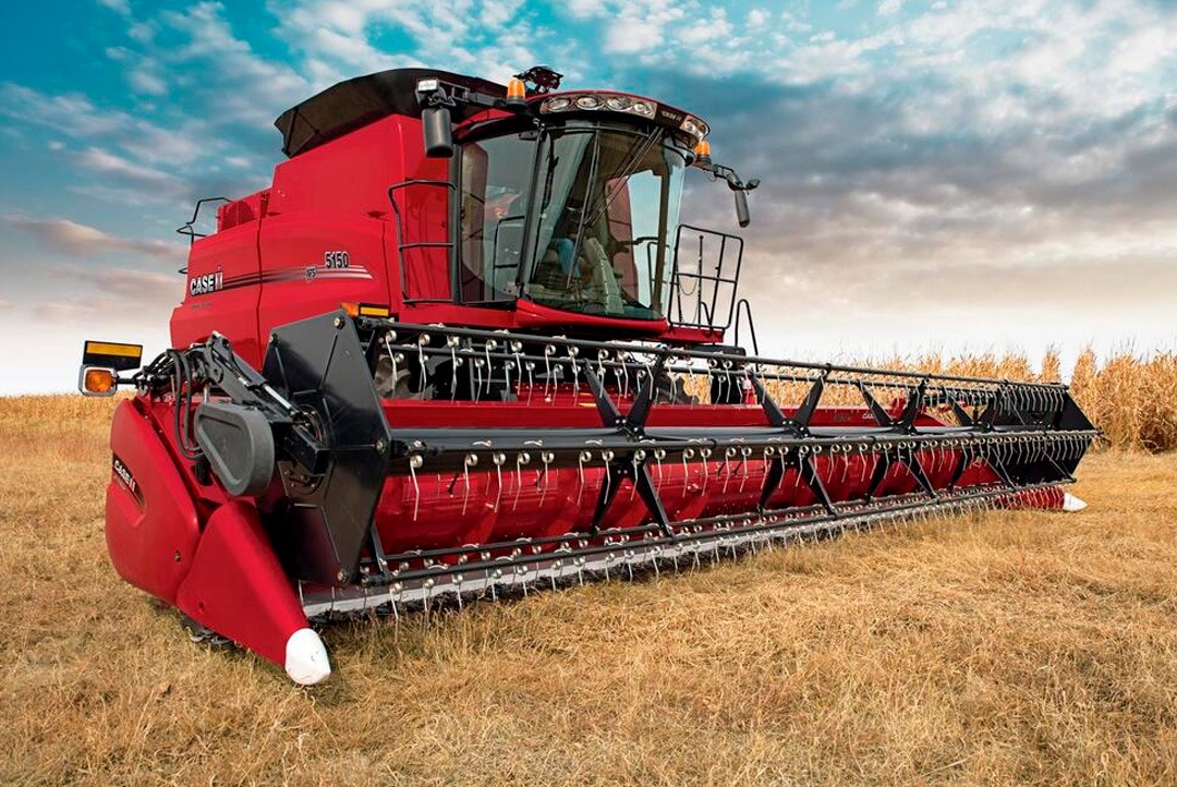 Axial Flow 5150 cosechando cultivos