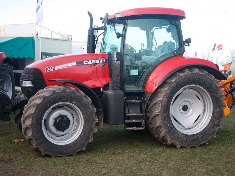 Tractor utilitario para el campo MAXXUM 125 MFD CAB