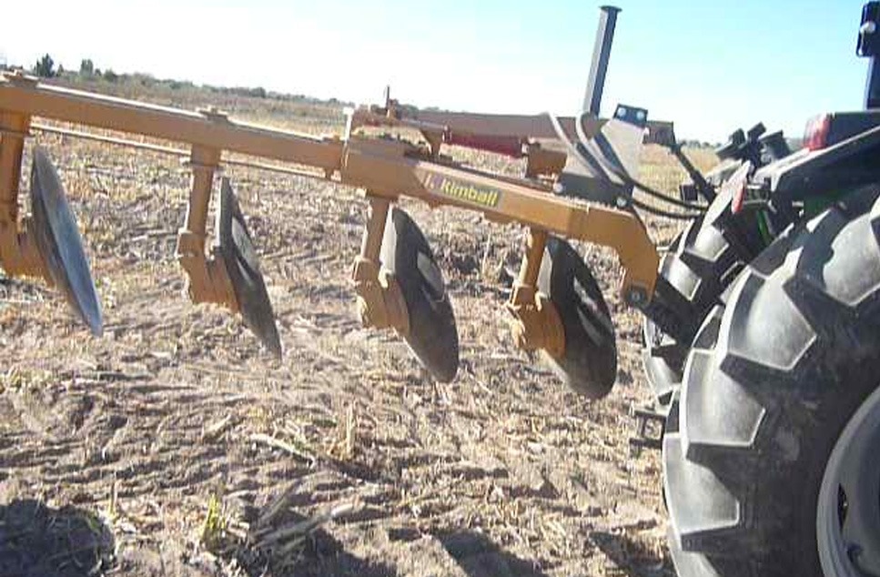 Implemento agricolas para arar el campo