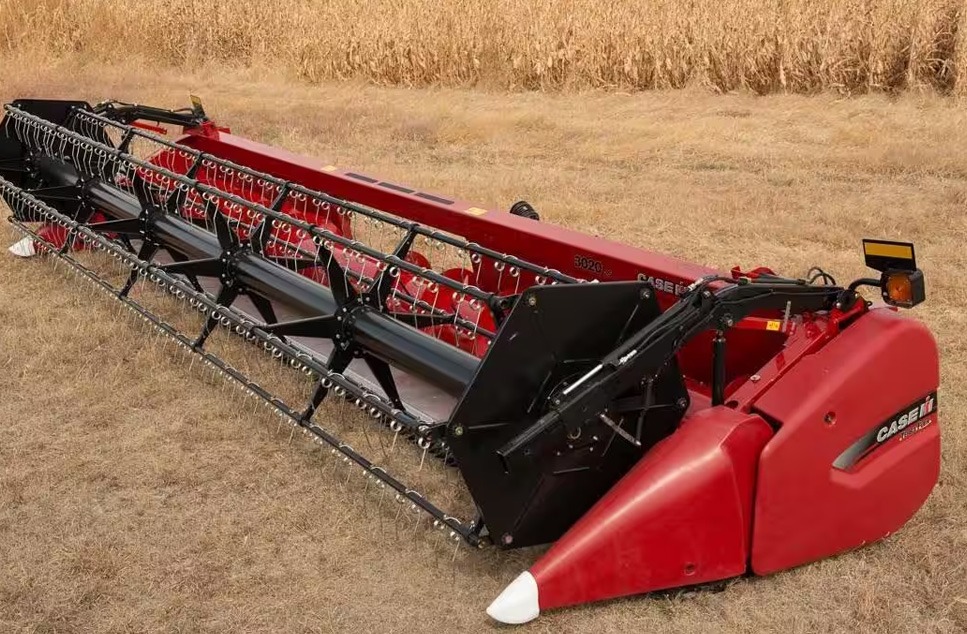 Cabezales para grano fino 3020 marca Case IH de color rojo